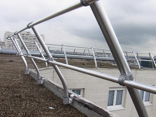 供应用于会所|商场屋面|露台的优质量铝合金护栏