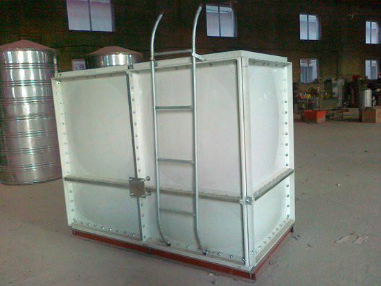 泰安不锈钢水箱生产厂家，水箱批发商报价，玻璃钢水箱报价