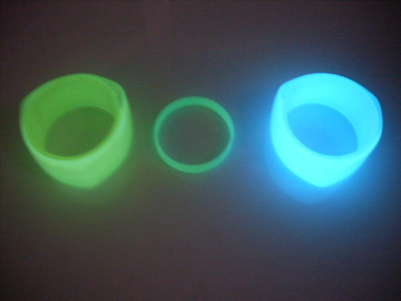 供应用于硅胶手环玩具的注塑夜光粉 PVC注塑夜光粉