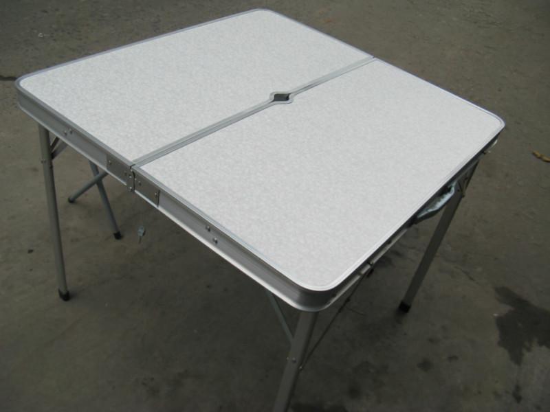 供应重庆铝合金折叠桌椅，重庆折叠桌椅厂家，重庆定做折叠桌椅