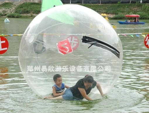 供应TPU水上步行球透明水上飘球直径2米水上漫步球价格手摇船+