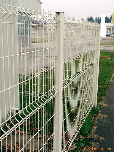 衡水市花园网网球场围栏运动场围栏隔离栅厂家供应花园网网球场围栏运动场围栏隔离栅