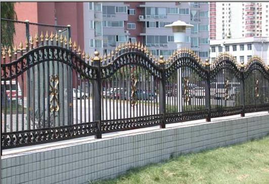 供应江西省南昌市订做加工围墙栏杆，围墙栏杆生产厂家，围墙栏杆供应厂家，围墙栏杆销售热线图片