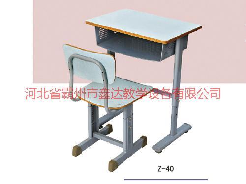 供应山东学生课桌椅，学生低价课桌椅供应商批发
