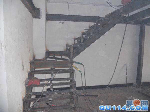 供应北京钢结构阁楼夹层制作钢结构楼梯安装