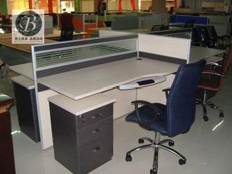 供应滁州时尚屏风办公桌，定做屏风办公桌价格，办公家具生产厂家