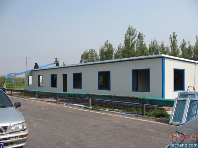 供应北京彩钢平台制作彩钢房安装岩棉板彩钢房供应