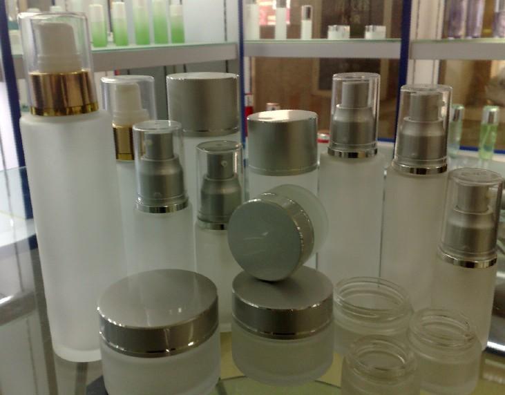 供应深圳化妆品玻璃瓶生产，化妆品玻璃瓶专业生产，化妆品玻璃瓶设计图片
