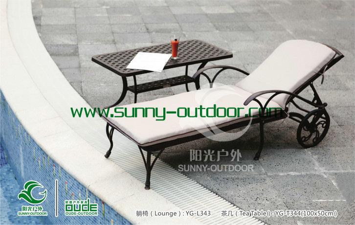 供应高档泳池铸铝躺椅、铸铝茶几、扶手躺椅、铸铝桌