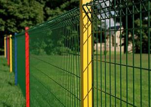供应桃形立柱护栏网，框架护栏网，双边丝护栏网，双圈护栏网