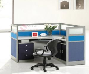 北京低价出售1.2办公桌(电脑桌)1.4办公桌1.6老板台
