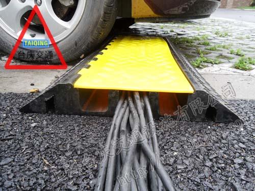 供应西安电缆保护板橡胶过线板