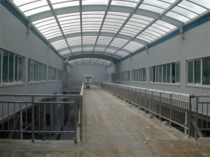钢结构屋面工程采光瓦通道走廊工批发