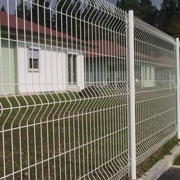 衡水市三角护栏网，欧式护栏网，折弯护栏厂家