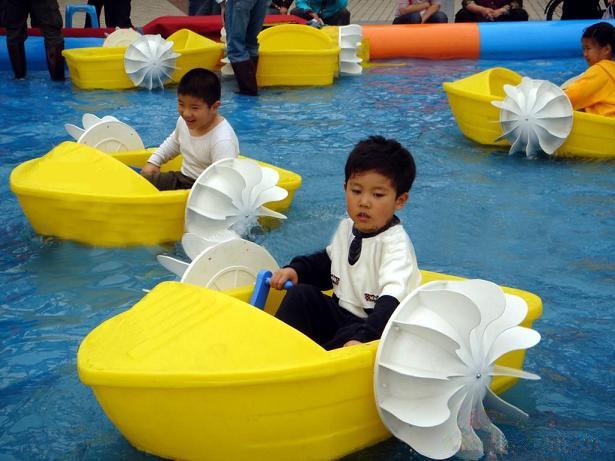 水上手摇船碰碰船儿童戏水玩具批发