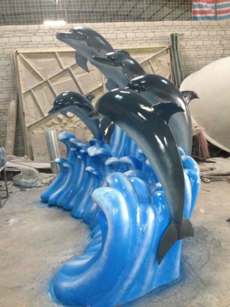 供应玻璃钢海豚雕塑厂家价格