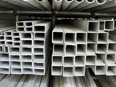 供应国标铝方管生产厂家，6061环保薄壁铝方管现货，优质花纹铝管销售