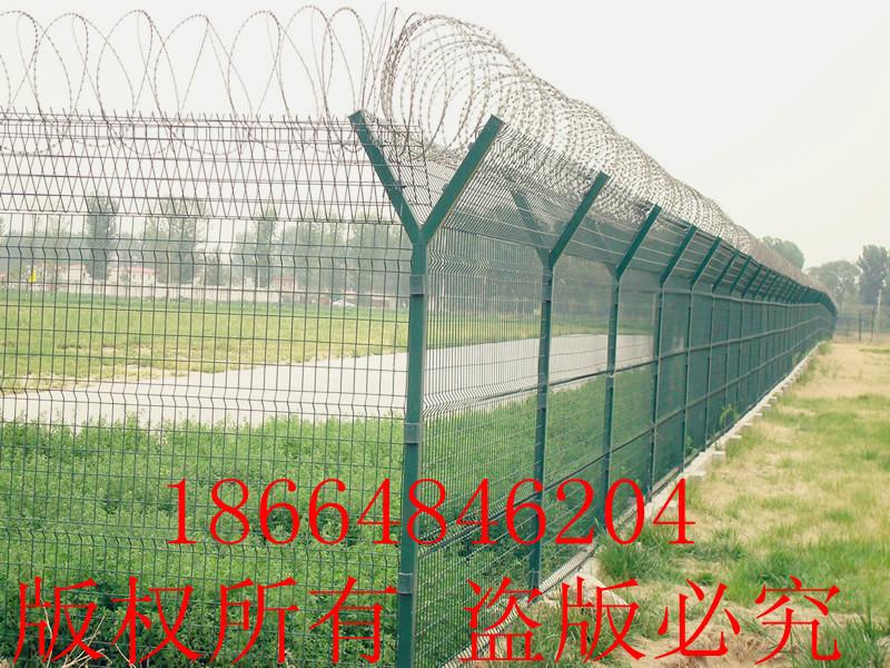 深圳球场围栏网 海南机场隔离栅护栏网、广州护栏网价格
