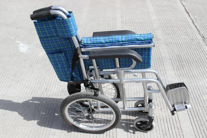 供应北京折叠轮椅出租手动轮椅电动轮