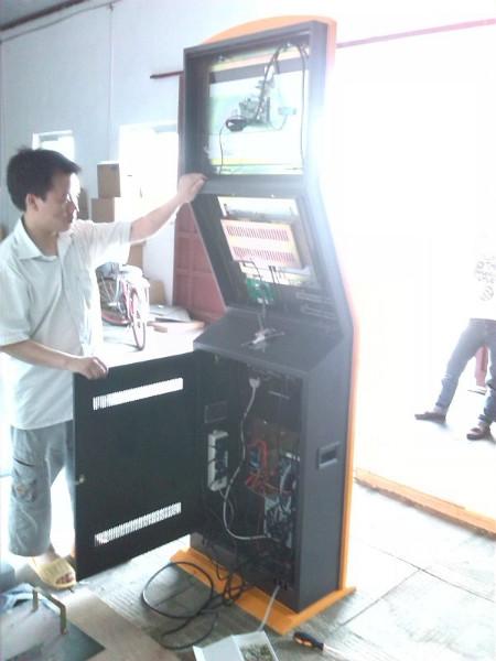 供应上海浙江江苏42寸餐厅立式触摸查询一体机液晶广告机分屏广告机