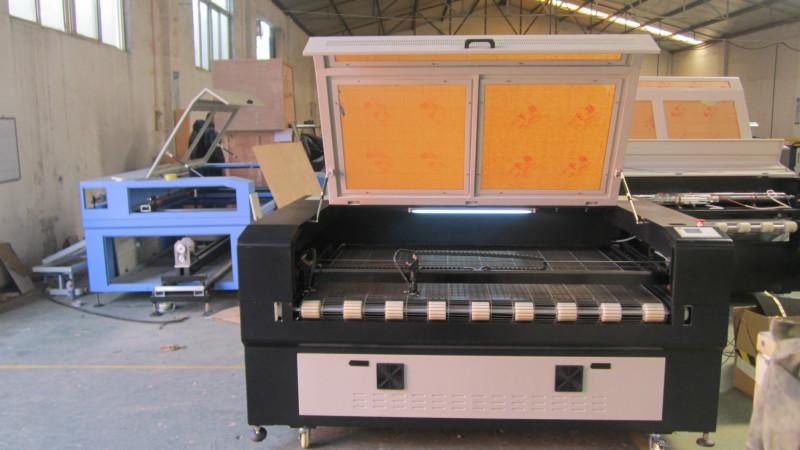 供应1610双头自动送料切割机价格 大型自动送料激光机型号