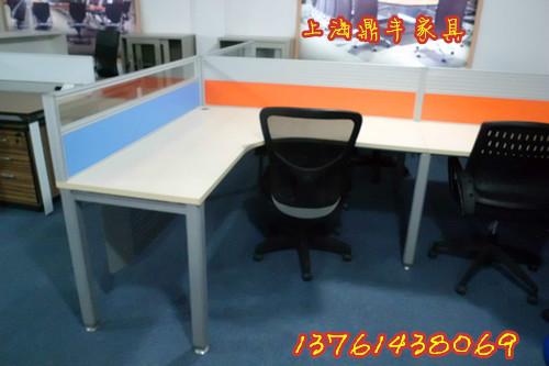 供应上海办公屏风桌优质供应商，办公屏风桌价钱，办公屏风桌批发图片