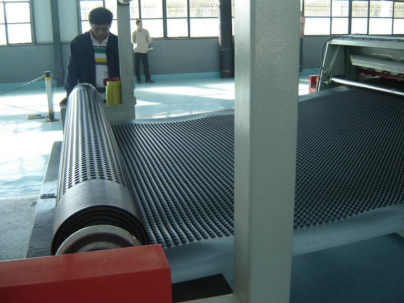 PE宽幅止水板材排水板材生产线批发