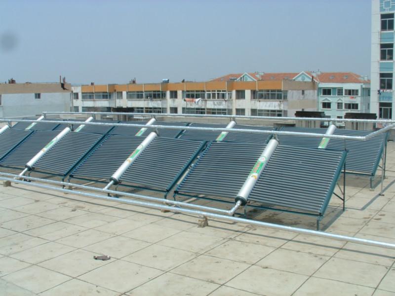 枣庄太阳能热水器高层建筑工程阳台壁挂平板式集热器生产招商