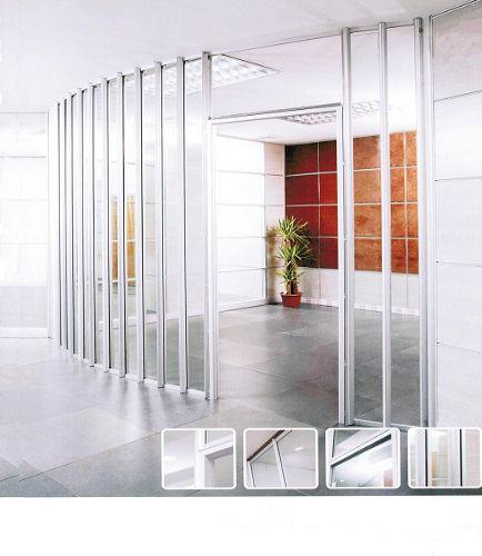 供应广东玻璃玻璃隔断批发，广东办公玻璃隔断批发安装。