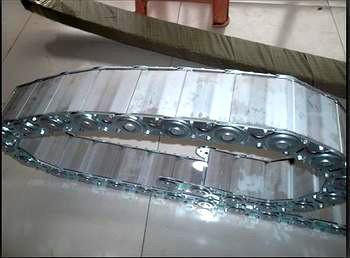 供应重庆全封闭式机床工程钢铝拖链，JR钢铝软管图片