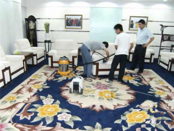 供应上海徐汇区龙吴路保洁清洗地毯公司图片