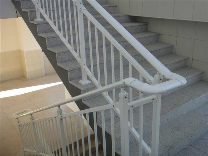根据客户要求订做不锈钢楼梯扶手批发