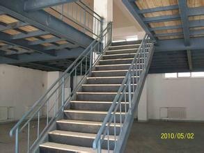上海市厂家专业生产各种形状钢结构楼梯厂家供应用于花纹板的厂家专业生产各种形状钢结构楼梯