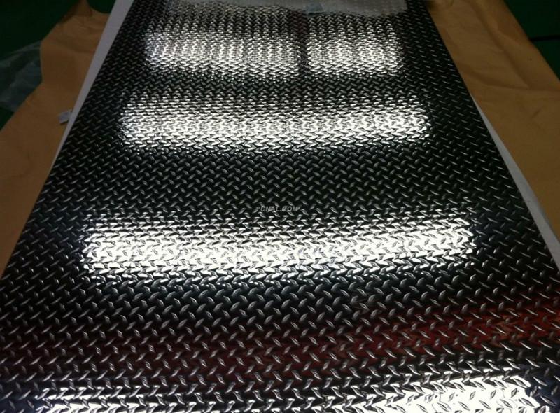 京津冀厂家供应5052铝板花纹板车用防滑板中厚铝板压花铝板图片