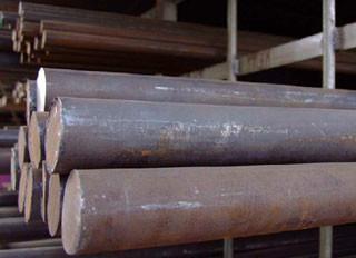 12cr2mo合金钢现货供应，12cr2mo合金管是用实心管坯经穿孔后轧制的，12cr2mo合金管一般在自动轧管机组上生