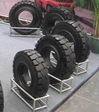 供应优质实心轮胎供应商，叉车实心轮胎，实心轮胎