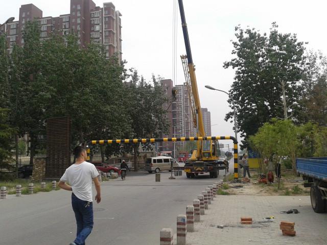 北京市北京加工制作限高架龙门架厂家