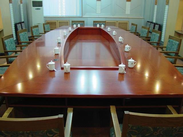 供应实木会议台定做会议桌定做深圳会议桌设计定做深发家具会议桌