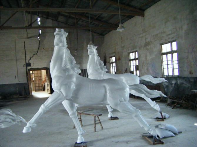 供应湖南彩色马雕塑/湖南彩色动物雕塑