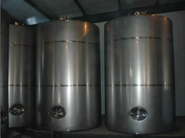 供应用于储酒的50吨不锈钢酒罐