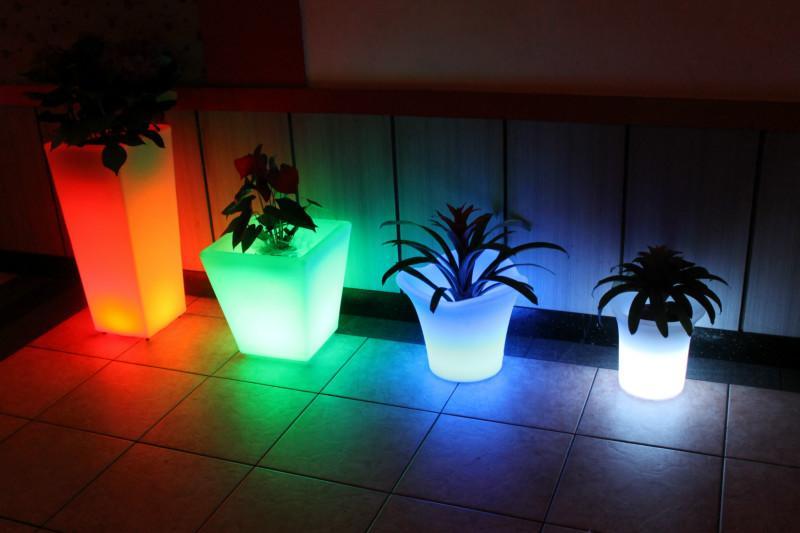 供应时尚花盆 LED发光花盆 方形花盆 园林创意花盆 图片