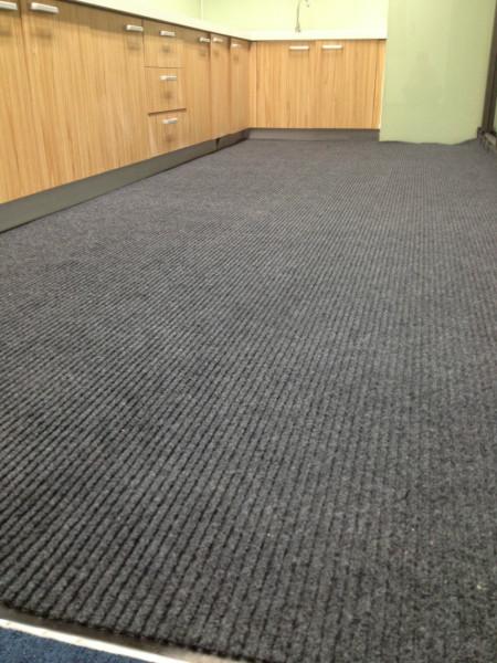 供应学校用的地毯