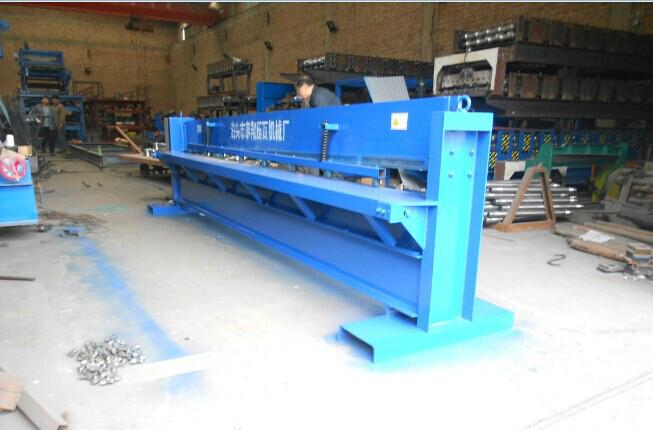 供应彩钢板剪板机2-6米剪板机的价格能剪彩板1.5个厚一下的剪板机
