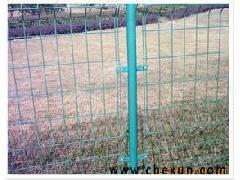供应养殖围网，养殖围栏网，表面美观且造价低，