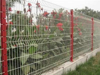 供应铁丝网围栏的常用种类和规格