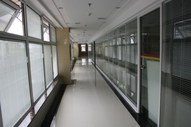 供应重庆湖南广西电动百叶玻璃，重庆湖南广西电动百叶玻璃厂家价格
