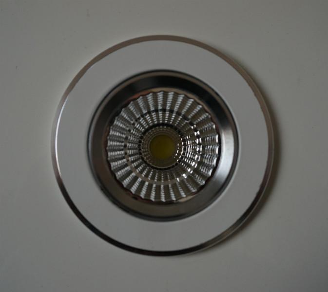 供应最新照明灯具产品COB光源筒灯天花灯节能环保柔和无光斑图片