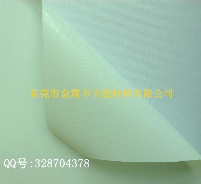 供应光白PVC专业供应压纹底光白PVC不干胶材料—好排废作用