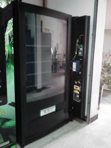 供应食品饮料综合售货机BV-1200，深圳自动售货机，弧形玻璃门售货机