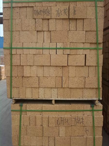 石灰窑用耐火砖厂家批发-多少钱一吨